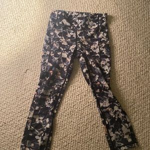 Lululemon cropped leggings